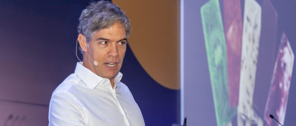 Ricardo Amorim prevê crescimento da indústria de alimentos e bebidas