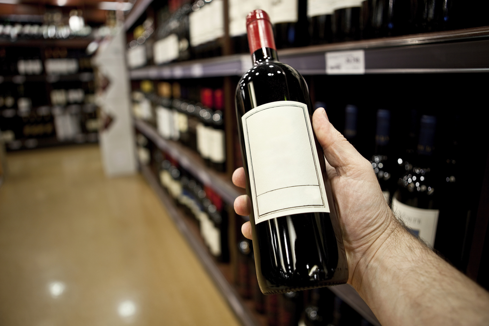 Avaliando o custo-benefício na venda de vinho em seu restaurante