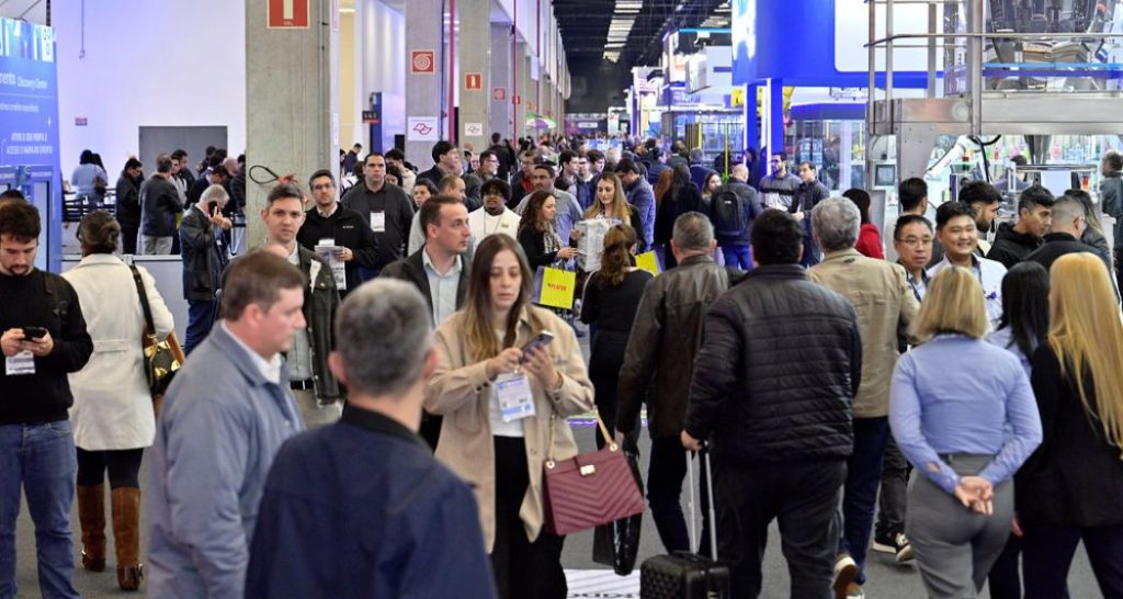 Indústria do futuro ganha espaço com automação e inovação na Fispal Tecnologia