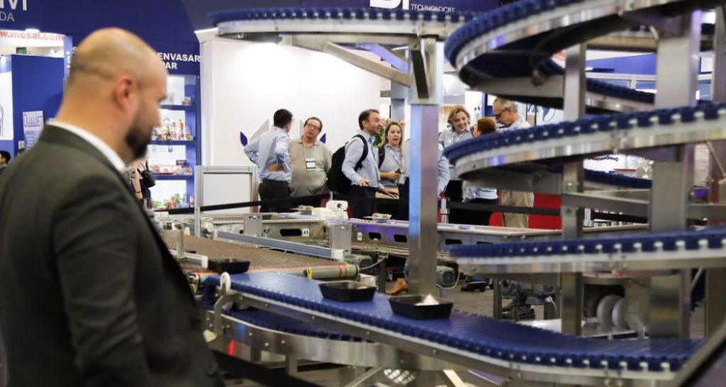 Indústrias de alimentos e bebidas aceleram demanda por operações limpas e eficientes