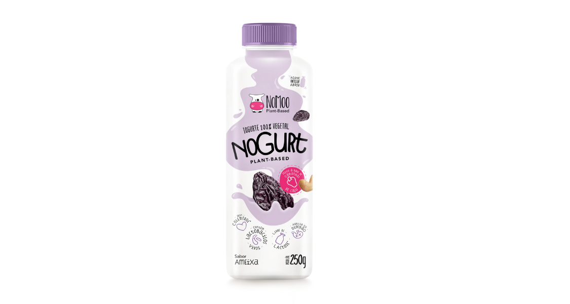A imagem mostra um produto da marca NoMoo, chamado NoGurt, que é um iogurte 100% vegetal (plant-based).