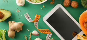 As imagens apresentadas exploram a integração da tecnologia em diferentes contextos profissionais, desde a gestão culinária e o atendimento ao cliente até conceitos abstratos de Inteligência Artificial e saúde nutricional.