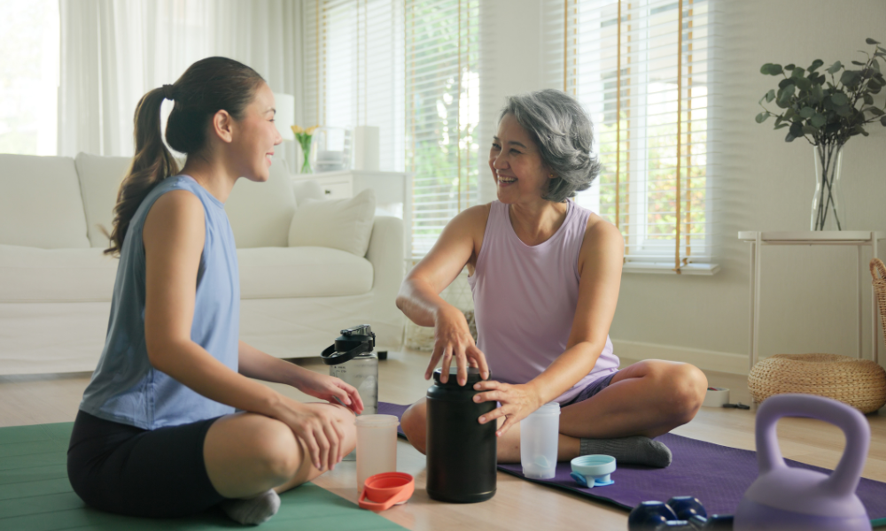 O Gemini disse
Esta imagem captura um momento de conexão e bem-estar entre duas mulheres de diferentes gerações, promovendo um estilo de vida saudável e ativo.