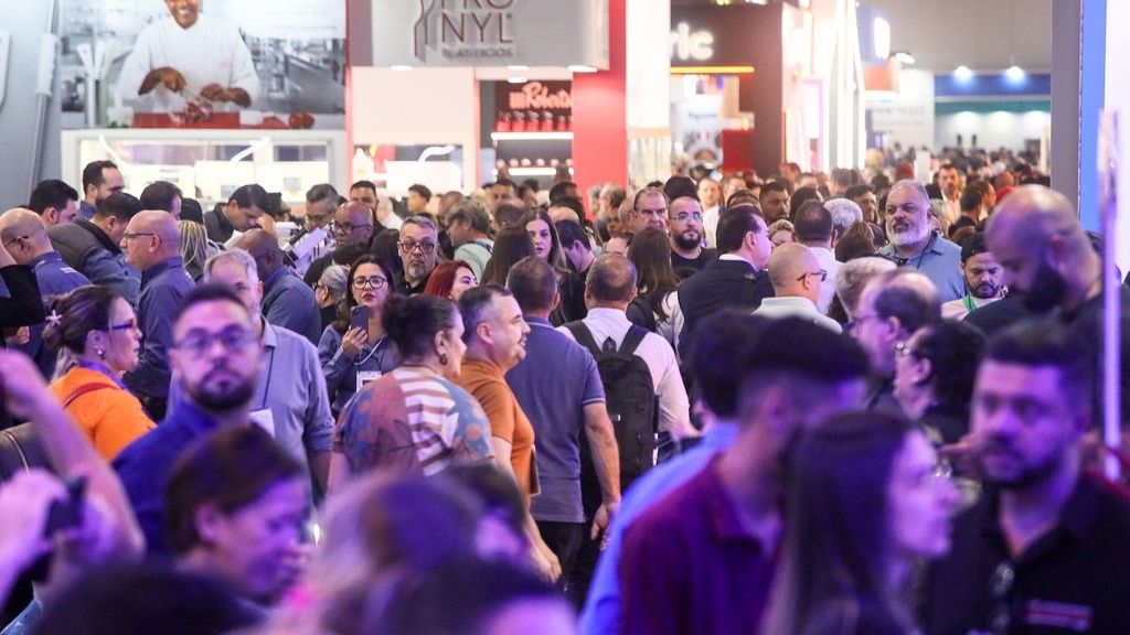 Soluções com IA embarcada no food service 