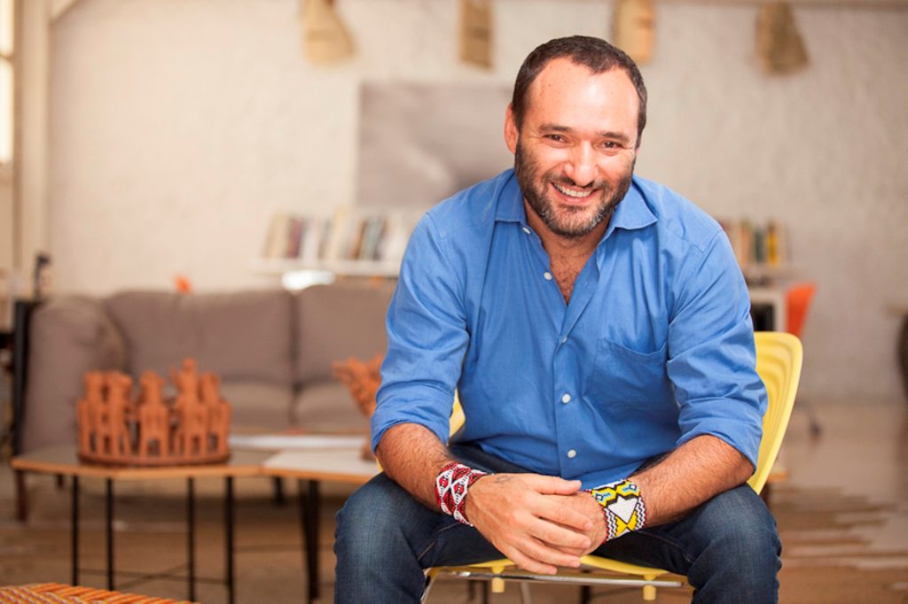 Confirmado na ForMóbile, Marcelo Rosenbaum diz como a brasilidade pode destacar uma linha de móveis