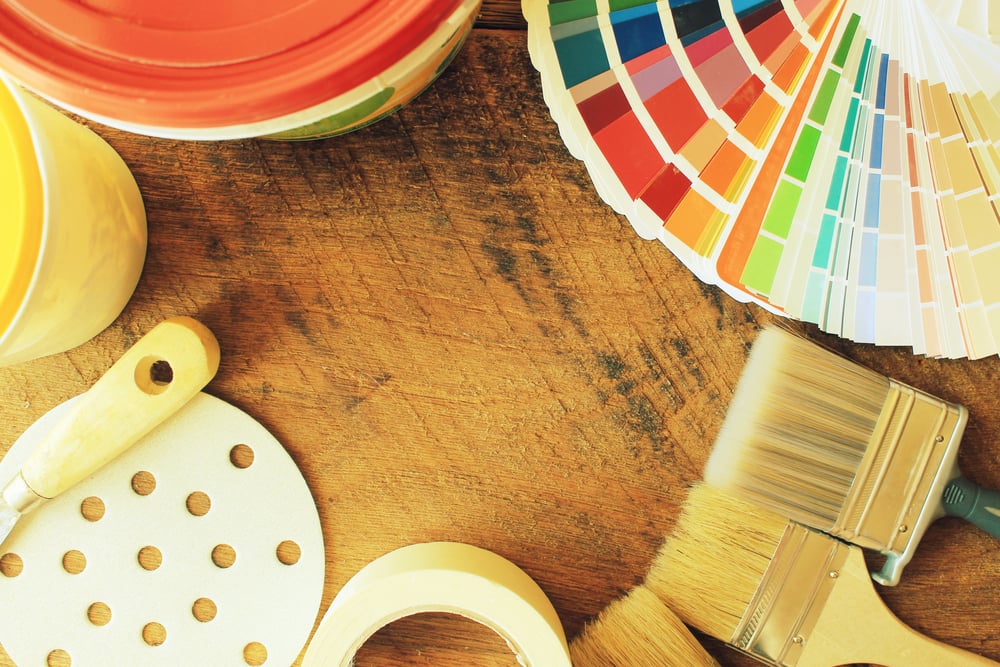 Confira as tintas mais indicadas para a pintura de móveis de madeira