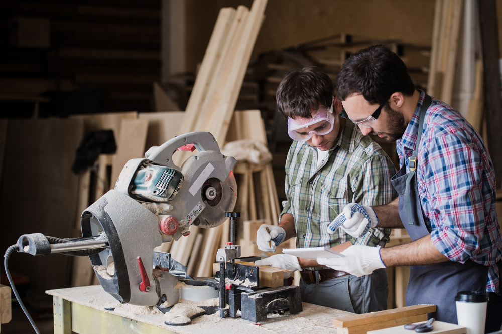 Recrutamento e seleção para marcenarias: dicas para contratar a equipe ideal