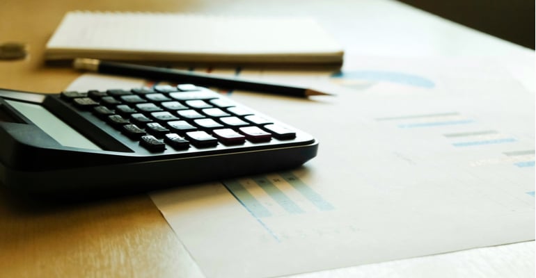 Marceneiro: você sabe como separar as contas da empresa das contas pessoais?