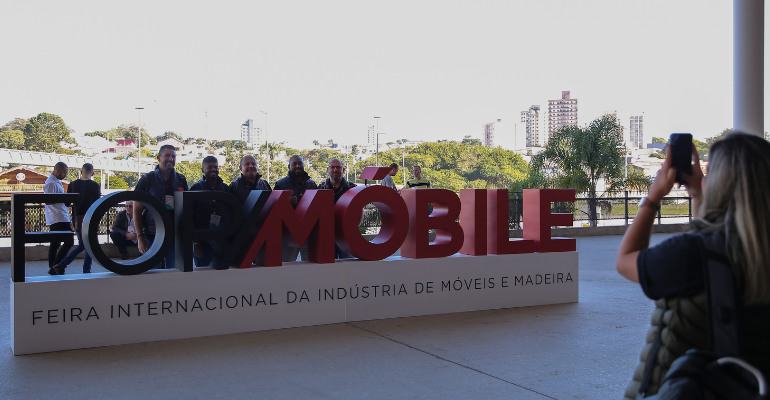 Primeiro dia da ForMóbile surpreende com visitação e novidades