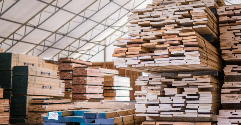 Onde e como comprar madeira