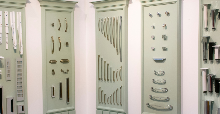 Desvende os tipos de puxadores para móveis