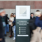 Movimentação de visitantes na Fiera ForMóbile, maior evento da indústria moveleira na América Latina