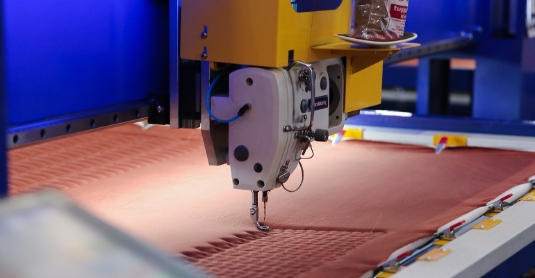 Principais máquinas têxteis na indústria moveleira