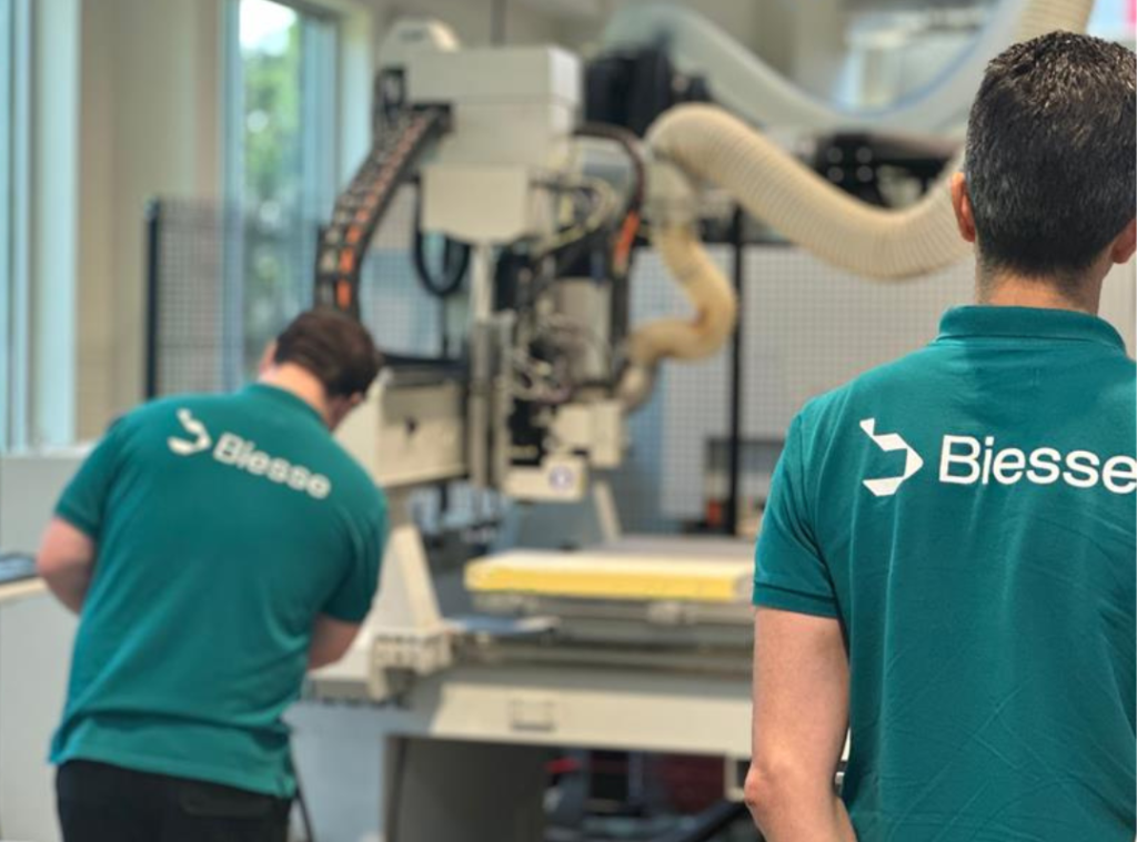 Biesse e o desafio da indústria: o custo de uma máquina parada e a importância da manutenção preventiva