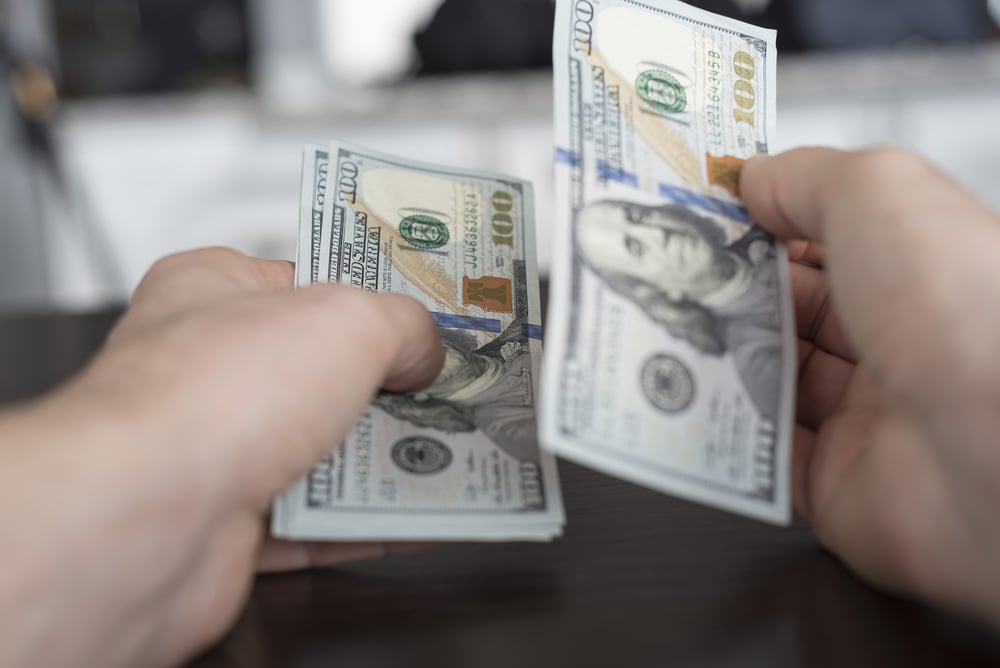 Saiba se ainda vale a pena receber em pagamentos apenas em dinheiro