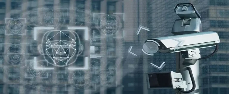 câmera equipada com inteligência artificial na segurança pública reconhece um rosto digital