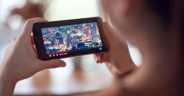 Cooperação e disputa das operadoras mobile e serviços de streaming