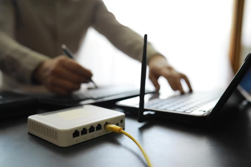 Conheça a Raisecom e sua atuação no setor global de telecomunicações