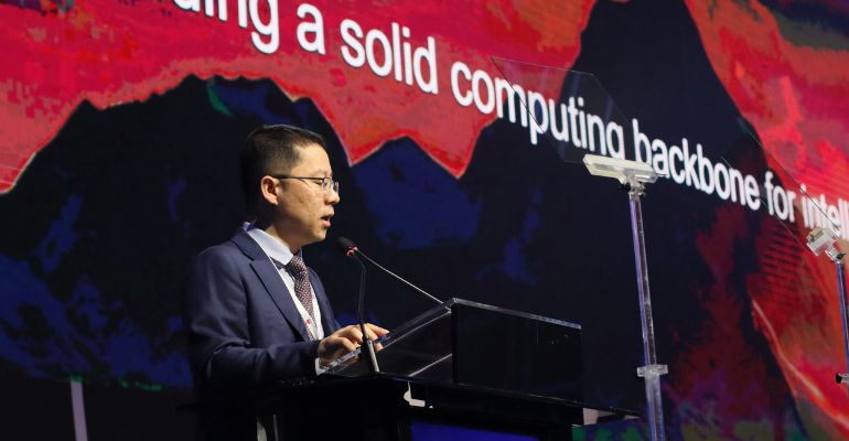 Construindo um pilar sólido de computação para uma sociedade inteligente