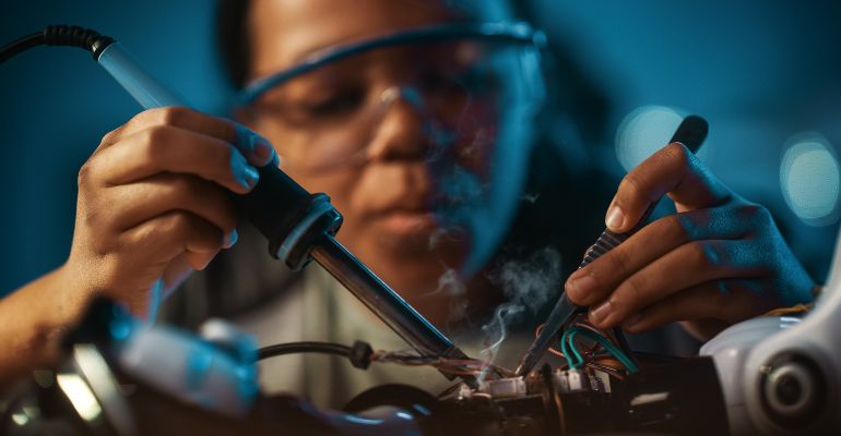 SENAI-SP oferece oportunidades em capacitação e serviços para área de Tecnologia