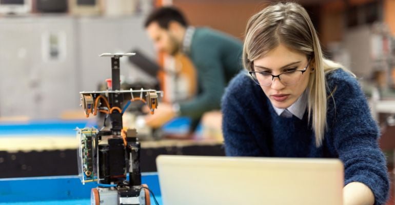 Tecnologia e Engenharia: como aproximar o ensino superior do mercado de trabalho?