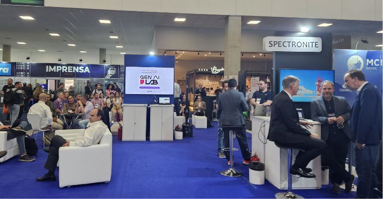 Espaço IA tem programação de conteúdo e reúne startups com soluções de inteligência artificial