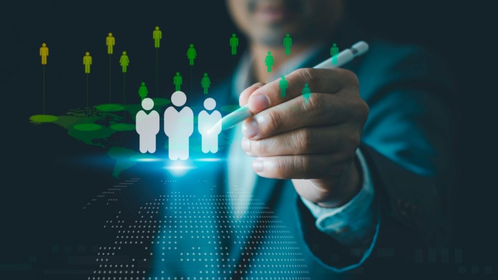 Conceito de comunidade on-line. um grupo inclusivo de pessoas, gerenciamento de relacionamento com o cliente ou tecnologia de rede CRM e sistema de atendimento ao cliente global