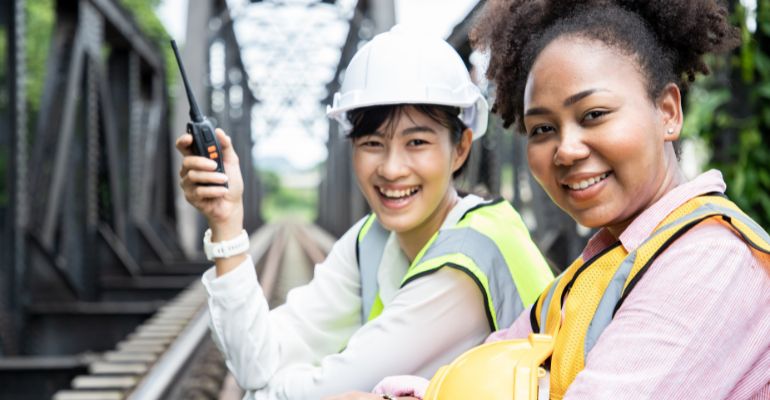 Mulheres nas ferrovias: participação feminina no mercado de trabalho