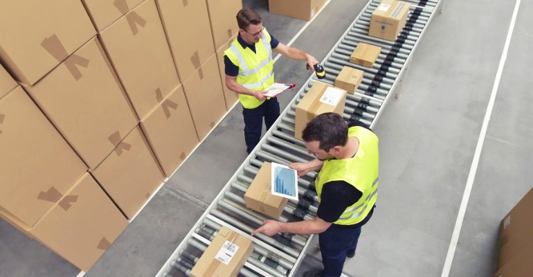 O funcionamento de um centro de distribuição inteligente