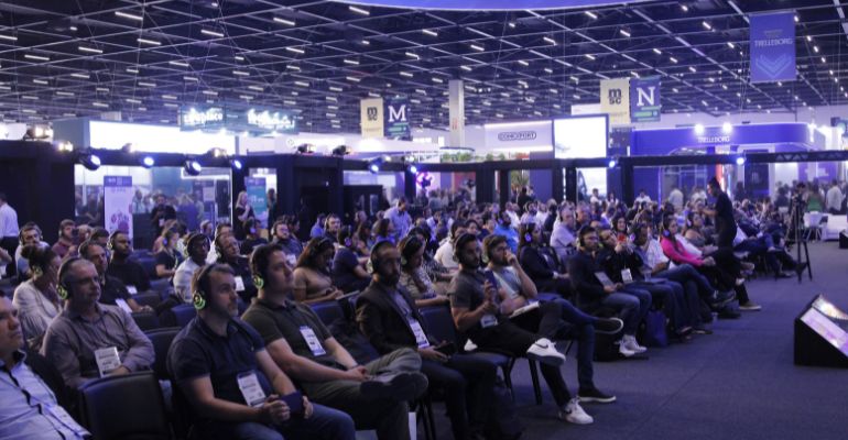 O uso de dados e digitalização na gestão do risco nas operações portuárias