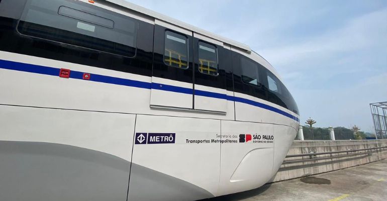 O transporte do 1º trem da Linha 17 Ouro do Metrô de São Paulo