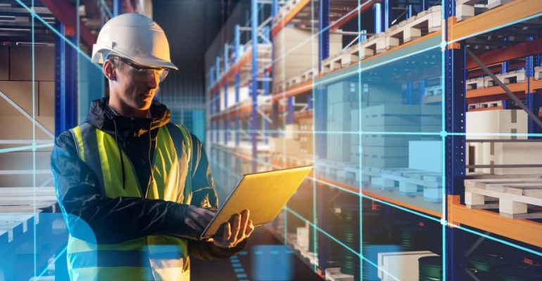 Rastreamento e monitoramento de segurança no centro de distribuição.jpg