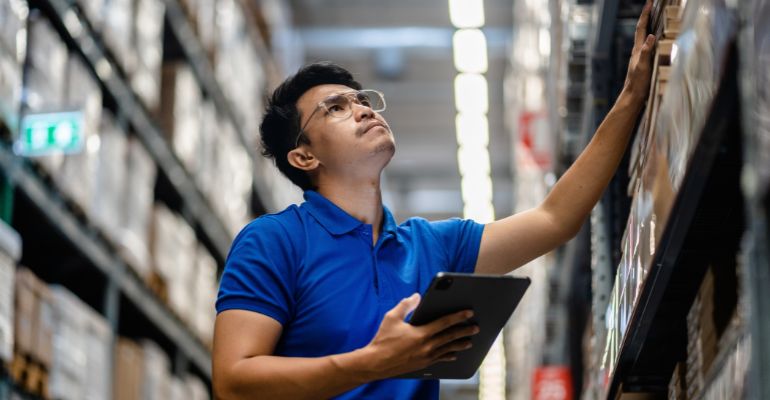 Inteligência Artificial na logística: sistemas de WMS e TMS