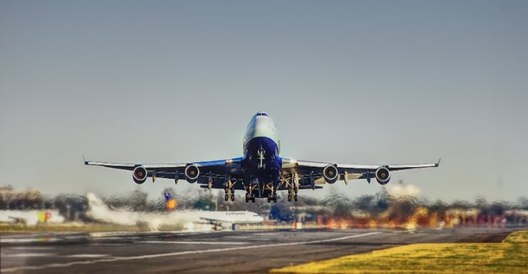 O que é modal aeroviário? Entenda vantagens, normas e como utilizá-lo no transporte de cargas