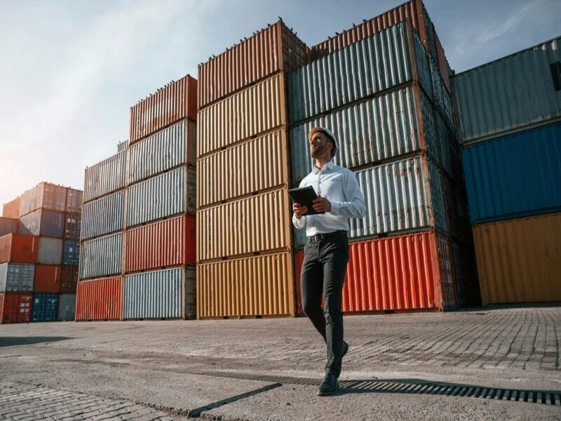 gestor faz a logística 4.0 monitorando conteineres