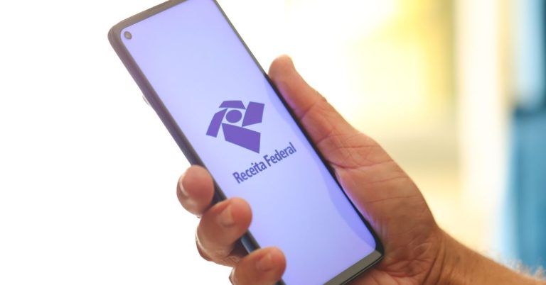 aplicativo da receita federal no celular, gerando integração de recintos alfandegados