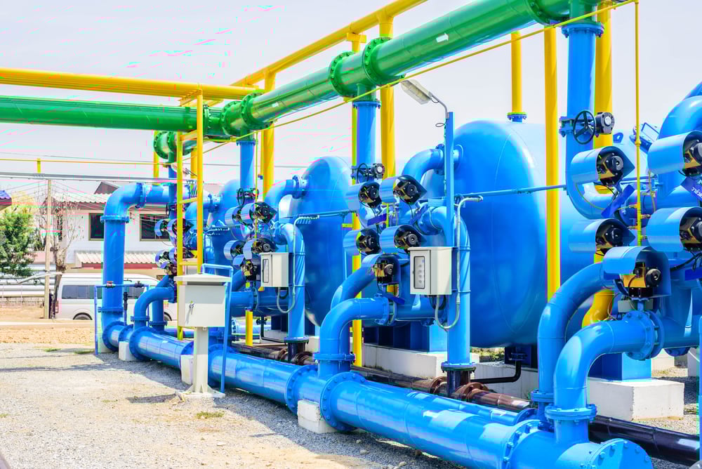 Centrais de água gelada facilitam economia de energia na indústria do plástico