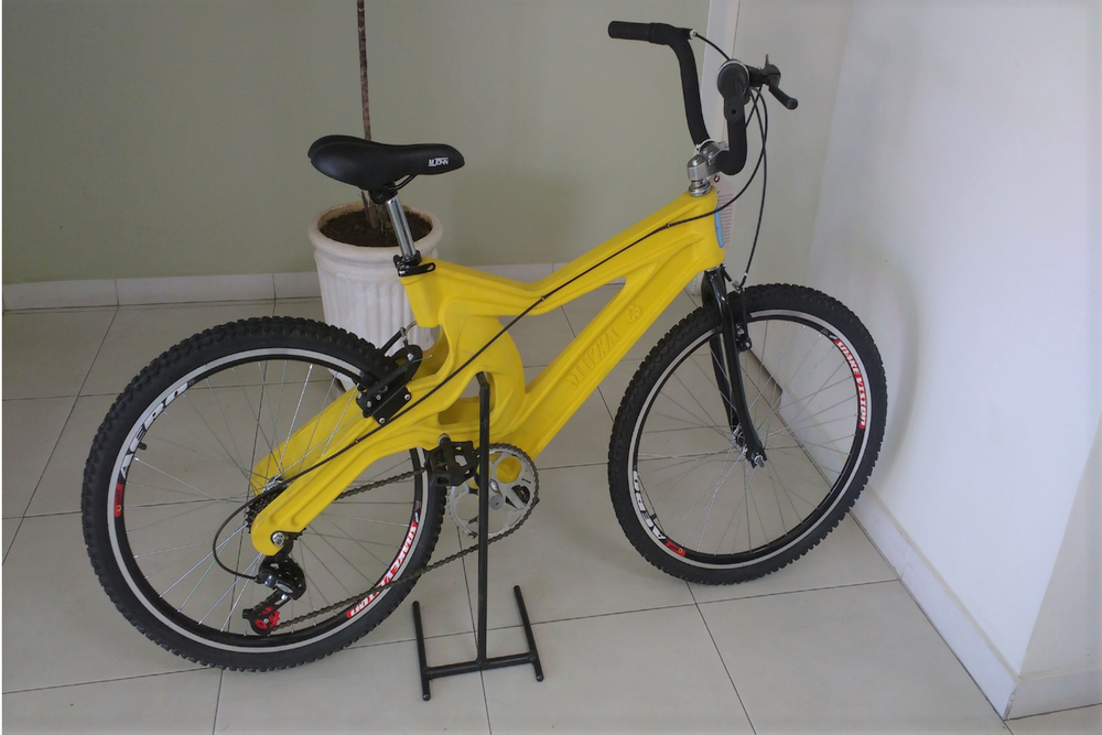 Conheça a Muzzicycles, a primeira bicicleta produzida com plástico reciclado do mundo, na Plástico Brasil