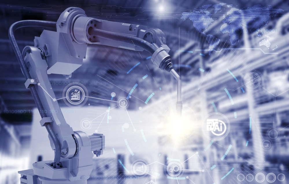 Sistemas robotizados na aplicação de rótulos no interior do molde: confira as vantagens