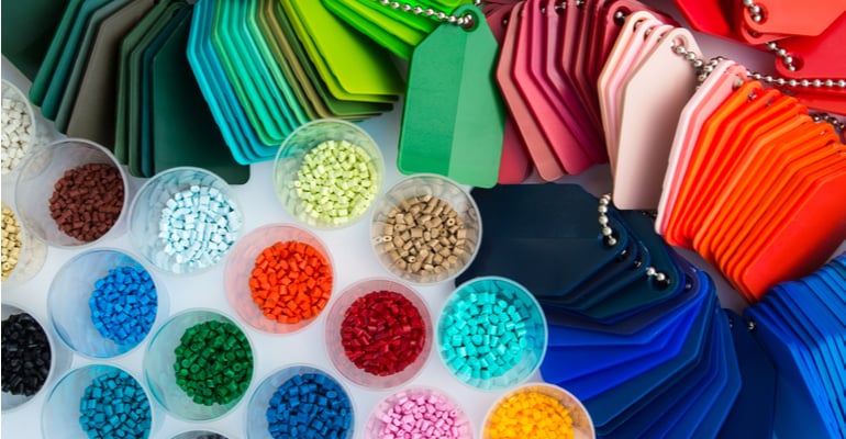 Escassez de insumos na indústria do plástico: como lidar com as flutuações do mercado?