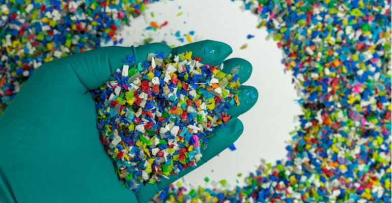 5 tipos de plástico para considerar durante a escassez de insumos