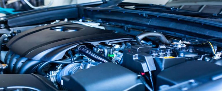 motor de carro que passou por injeção plástica automotiva