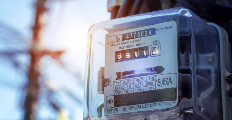 Conheça 3 maneiras de enxugar a conta de energia elétrica na cadeia do plástico