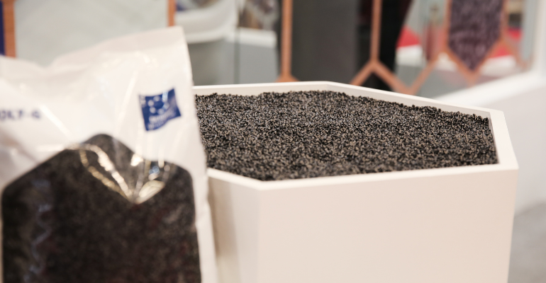 Veja como o grafeno vem sendo utilizado pela indústria de transformação do plástico