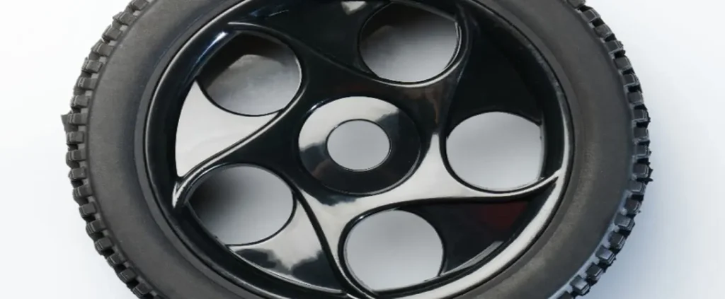 Quais são as aplicações do plástico na indústria automotiva?