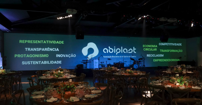 ABIMAQ e ABIPLAST anunciam parceria para a Plástico Brasil