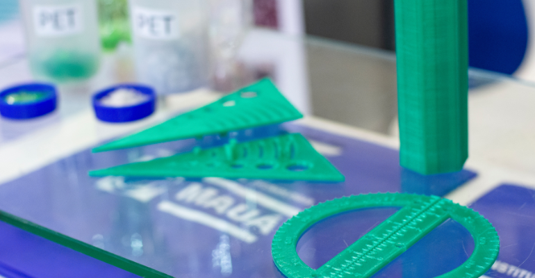 Polímeros sintéticos podem aumentar a sustentabilidade do plástico