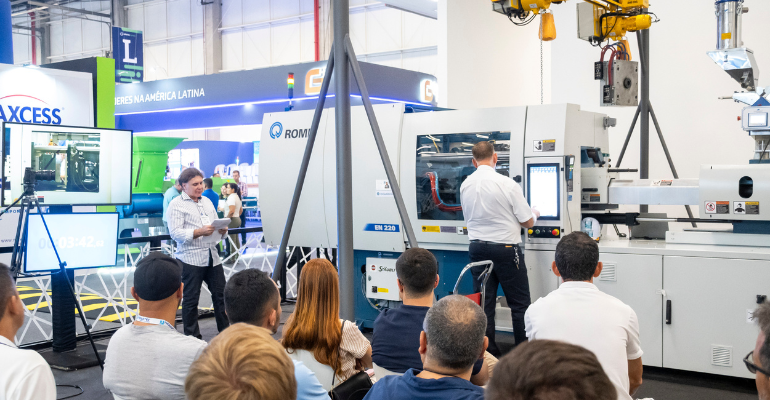 SMED: Plástico Brasil 2025 tem demonstração de troca de moldes em menos de 10 minutos