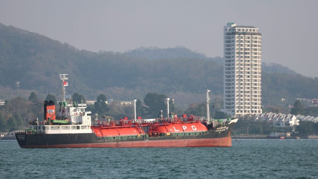 O impacto da guerra no Oriente Médio na indústria do plástico