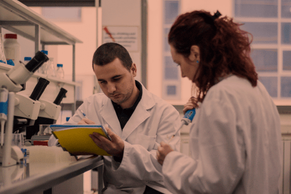 Pesquisadores testam na Espanha alternativa não tóxica à quimioterapia contra o câncer